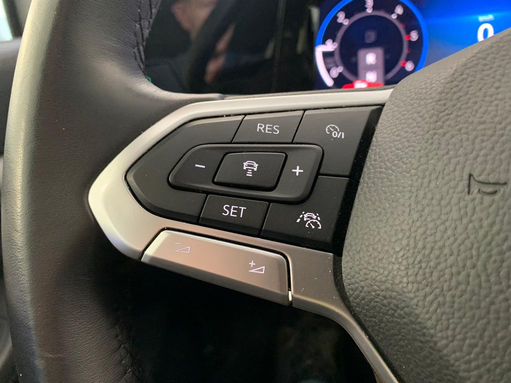 Volkswagen Golf 2022 г. Серебристый, пробег 48268 км