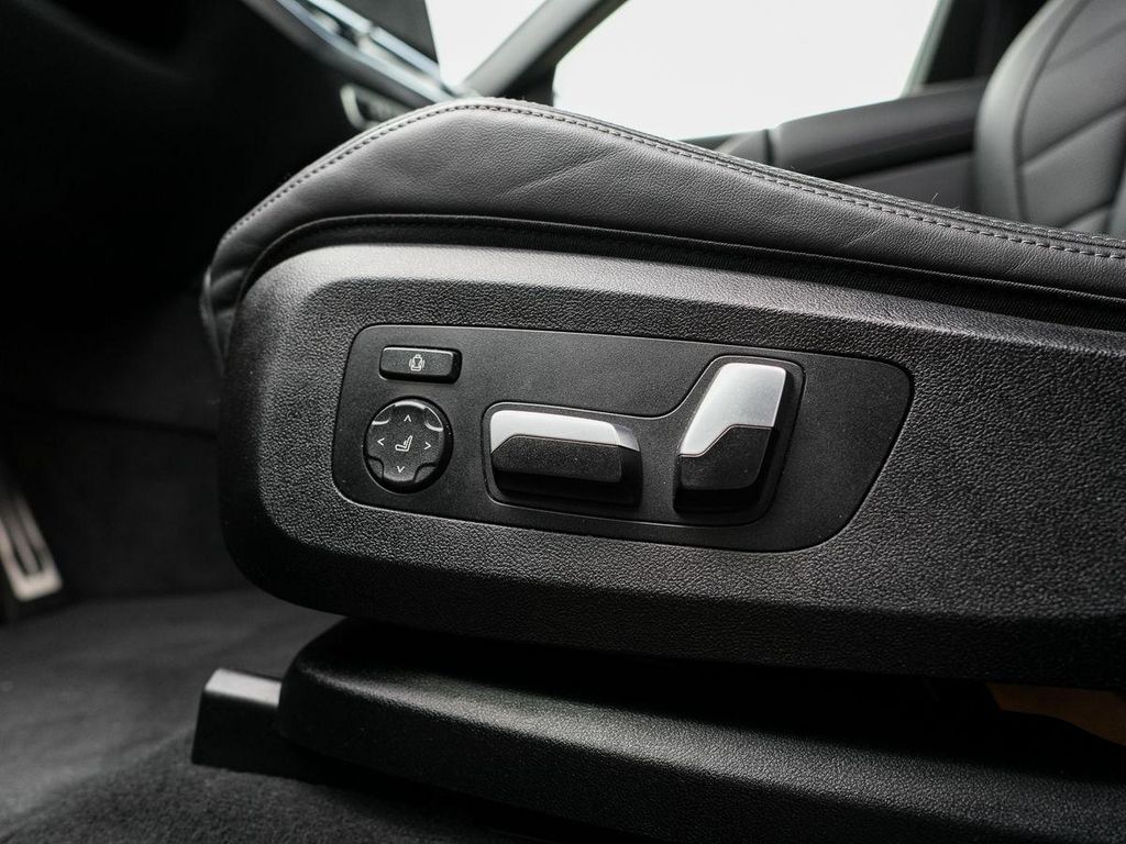 BMW X6 2025 г. Серый, пробег 24999 км