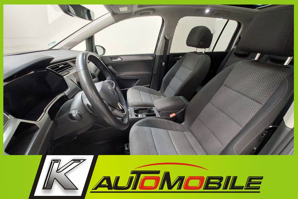 Volkswagen Touran 2024 г. Серый, пробег 39987 км