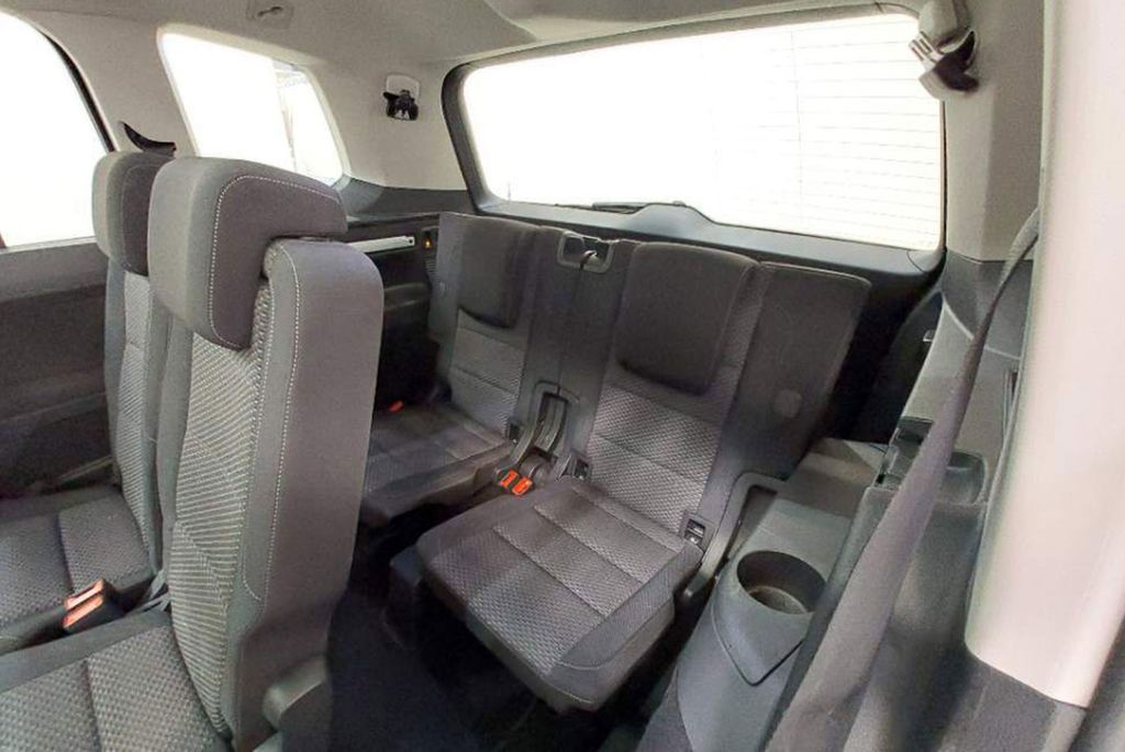 Volkswagen Touran 2024 г. Серый, пробег 39987 км