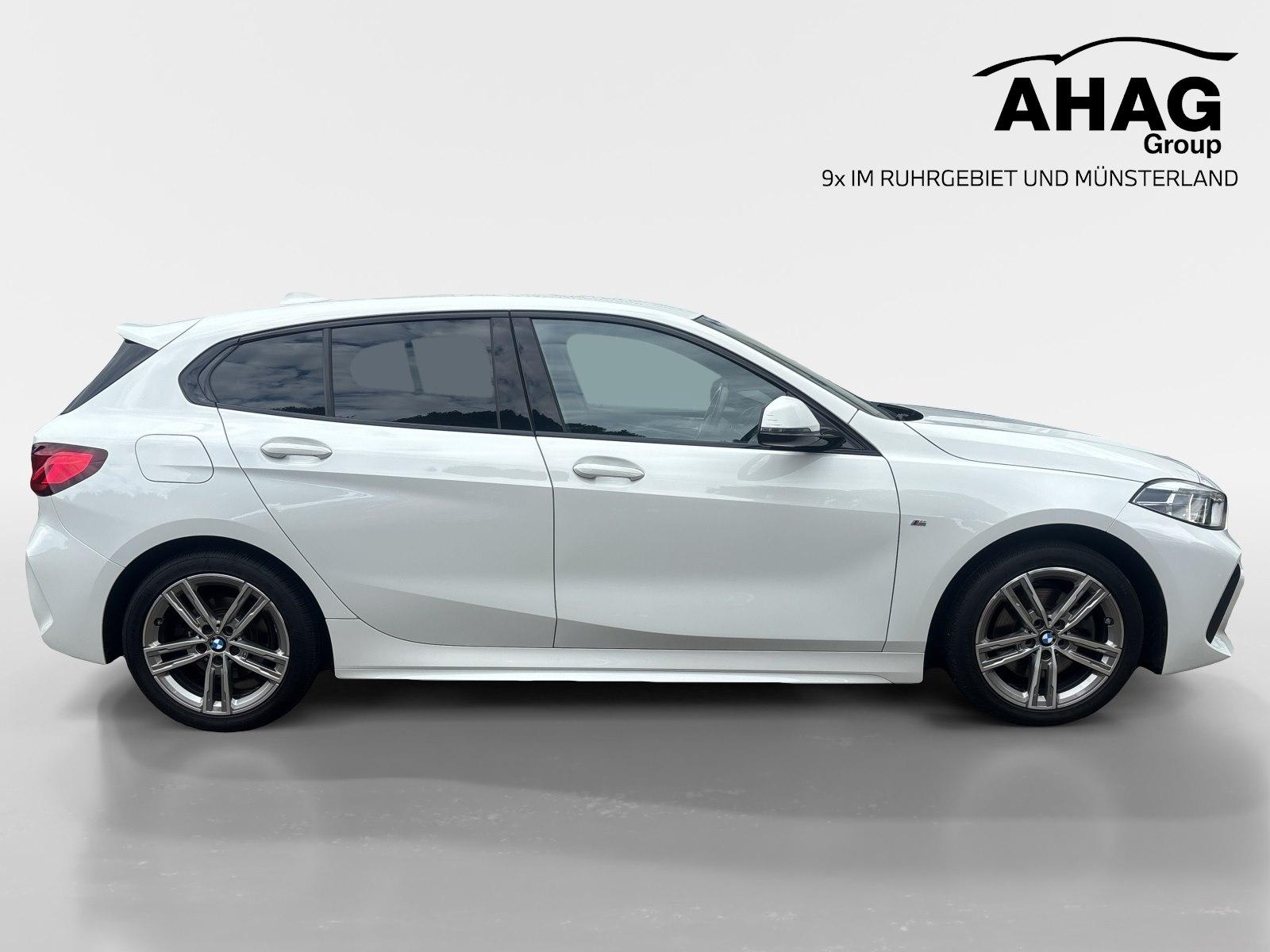 BMW 118 2022 г. Белый, пробег 47735 км