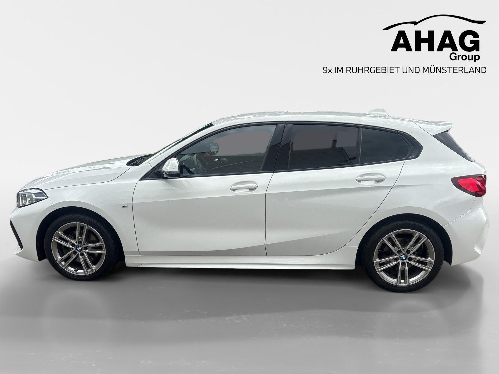 BMW 118 2022 г. Белый, пробег 47735 км