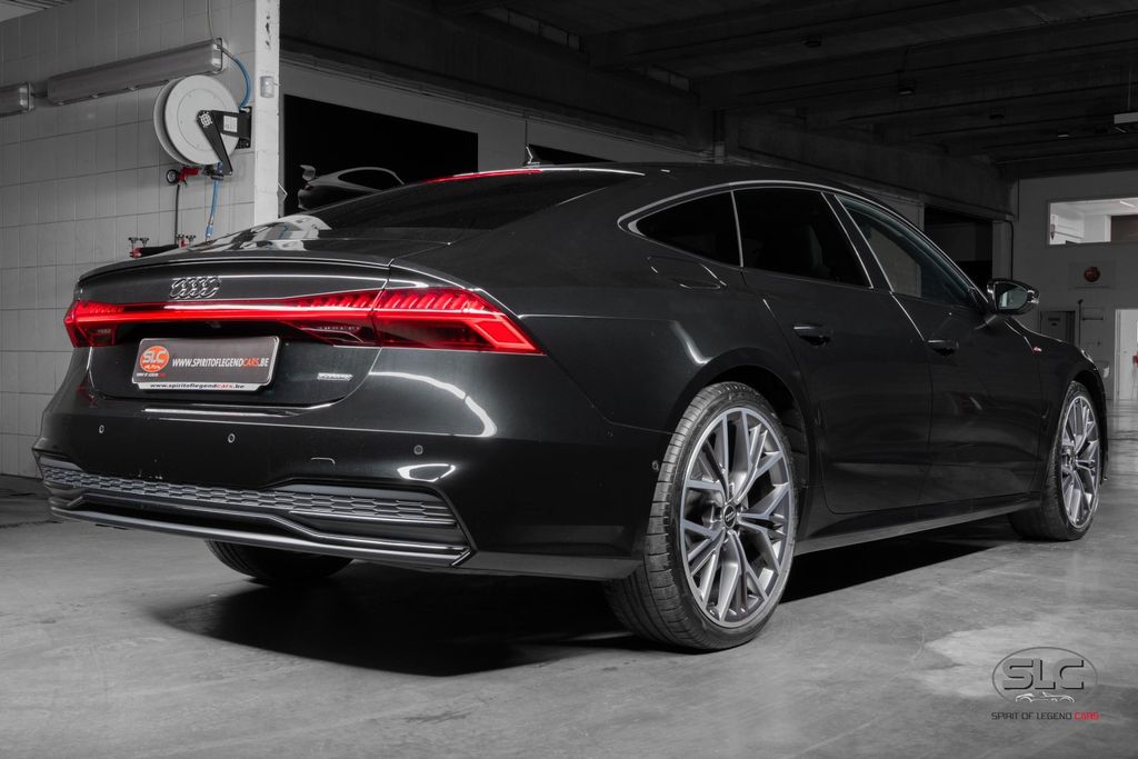 Audi A7 2025 г. Чёрный, пробег 44800 км
