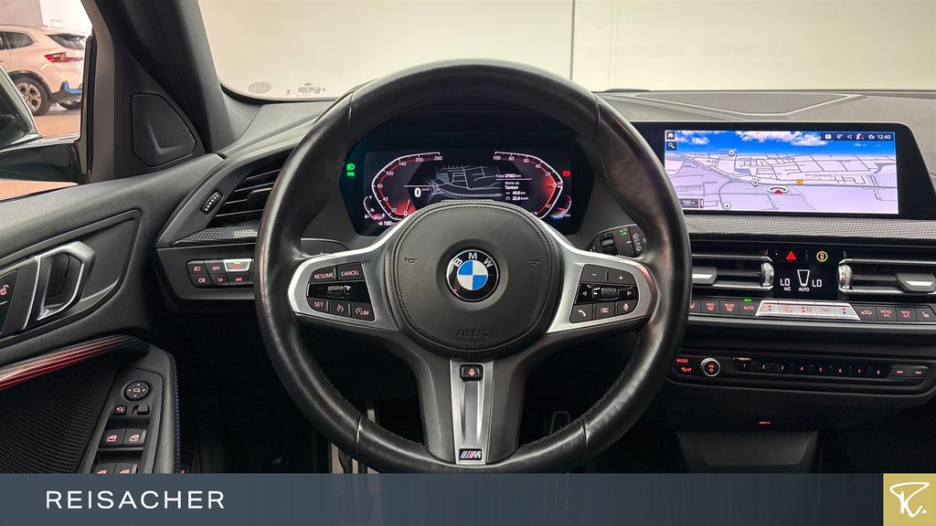 BMW 120 2023 г. Чёрный, пробег 37061 км