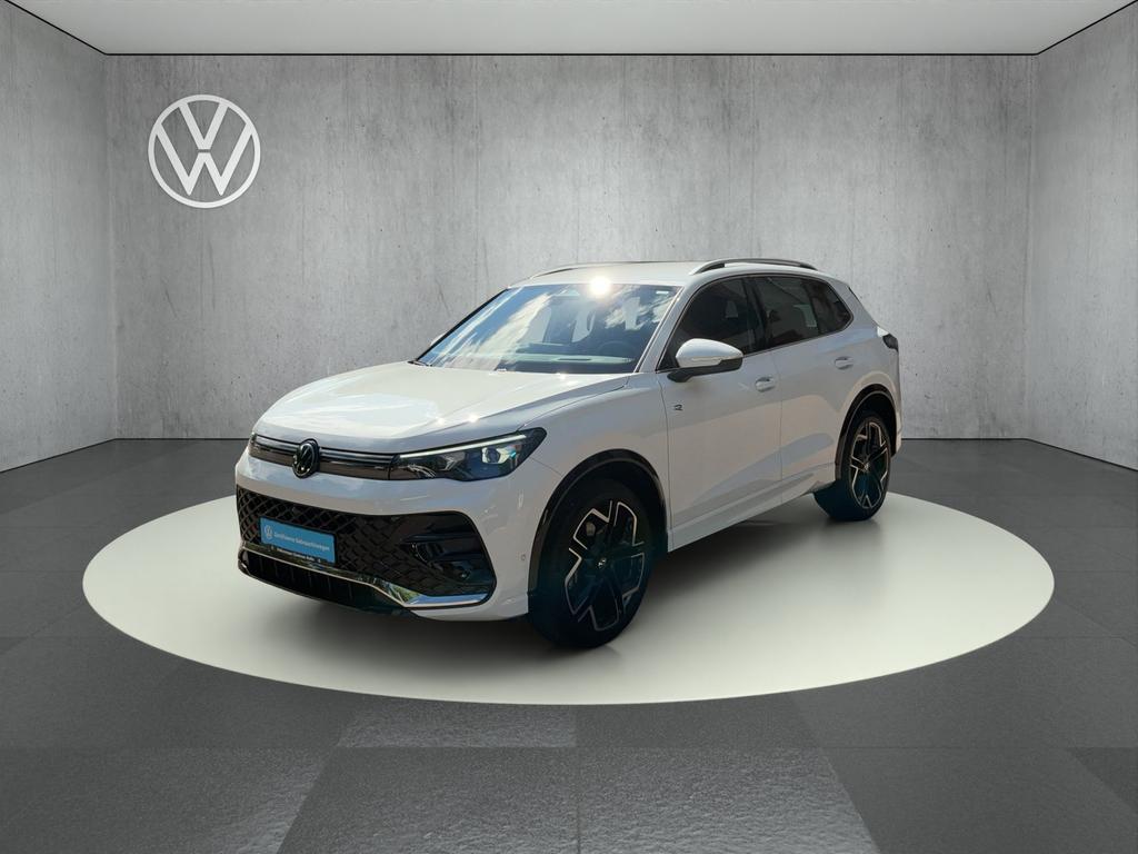 Volkswagen Tiguan 2024 г. Белый, пробег 41342 км