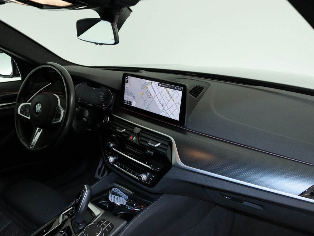 BMW 530 2023 г. Серый, пробег 50764 км