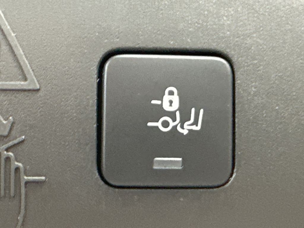 Opel GRANDLAND (X) 2023 г. Белый, пробег 59750 км