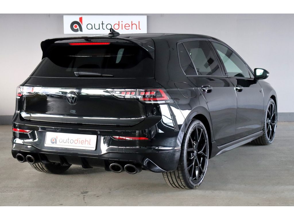 Volkswagen Golf 2025 г. Чёрный, пробег 23439 км