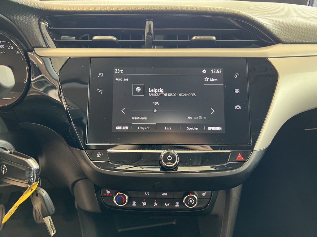 Opel Corsa 2021 г. Белый, пробег 39990 км