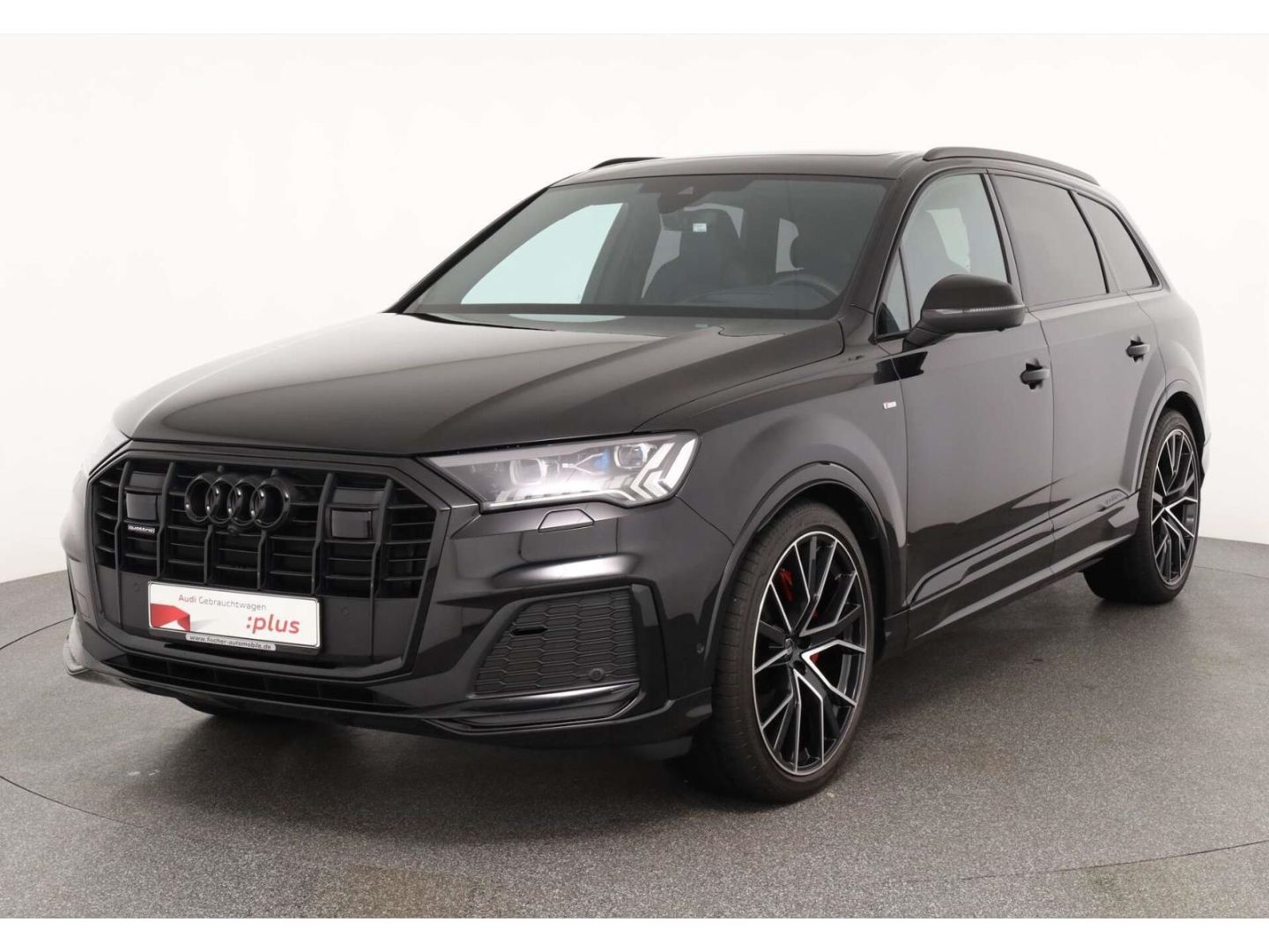 Audi Q7 2023 г. Чёрный, пробег 32709 км