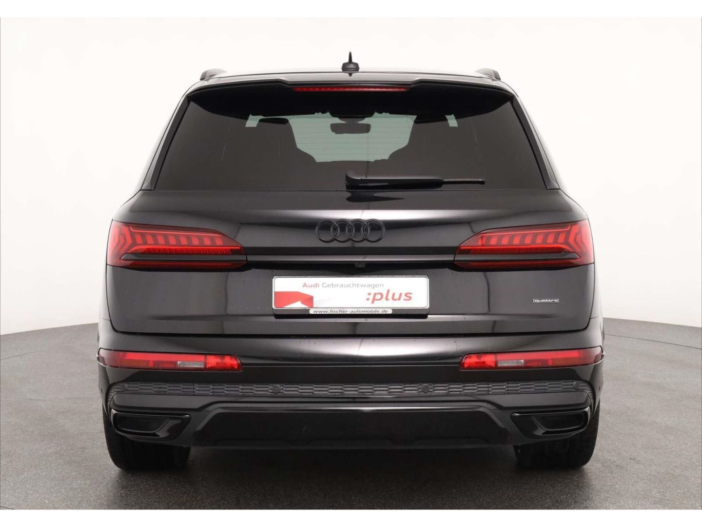Audi Q7 2023 г. Чёрный, пробег 32709 км