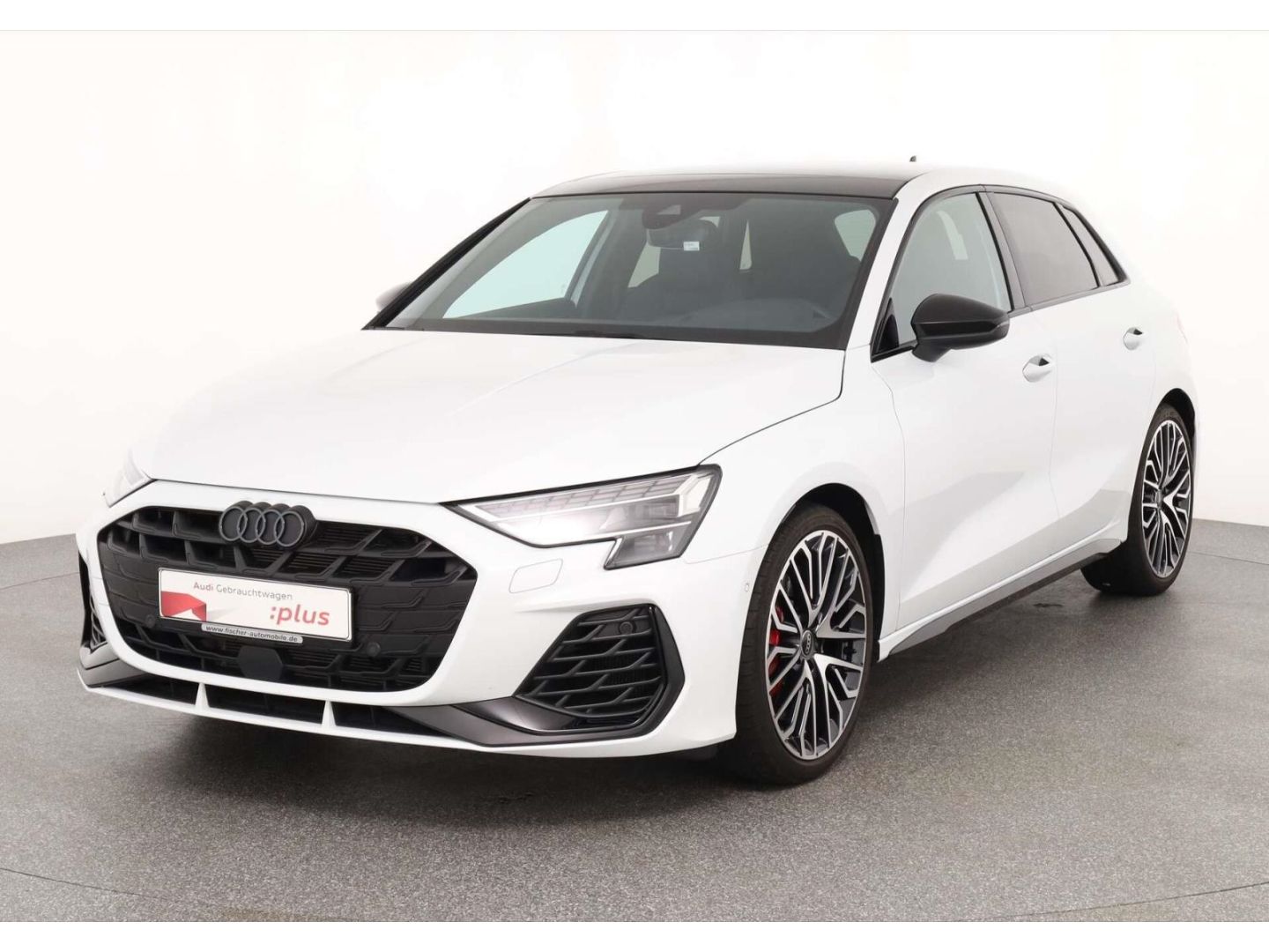 Audi S3 2024 г. Белый, пробег 33297 км