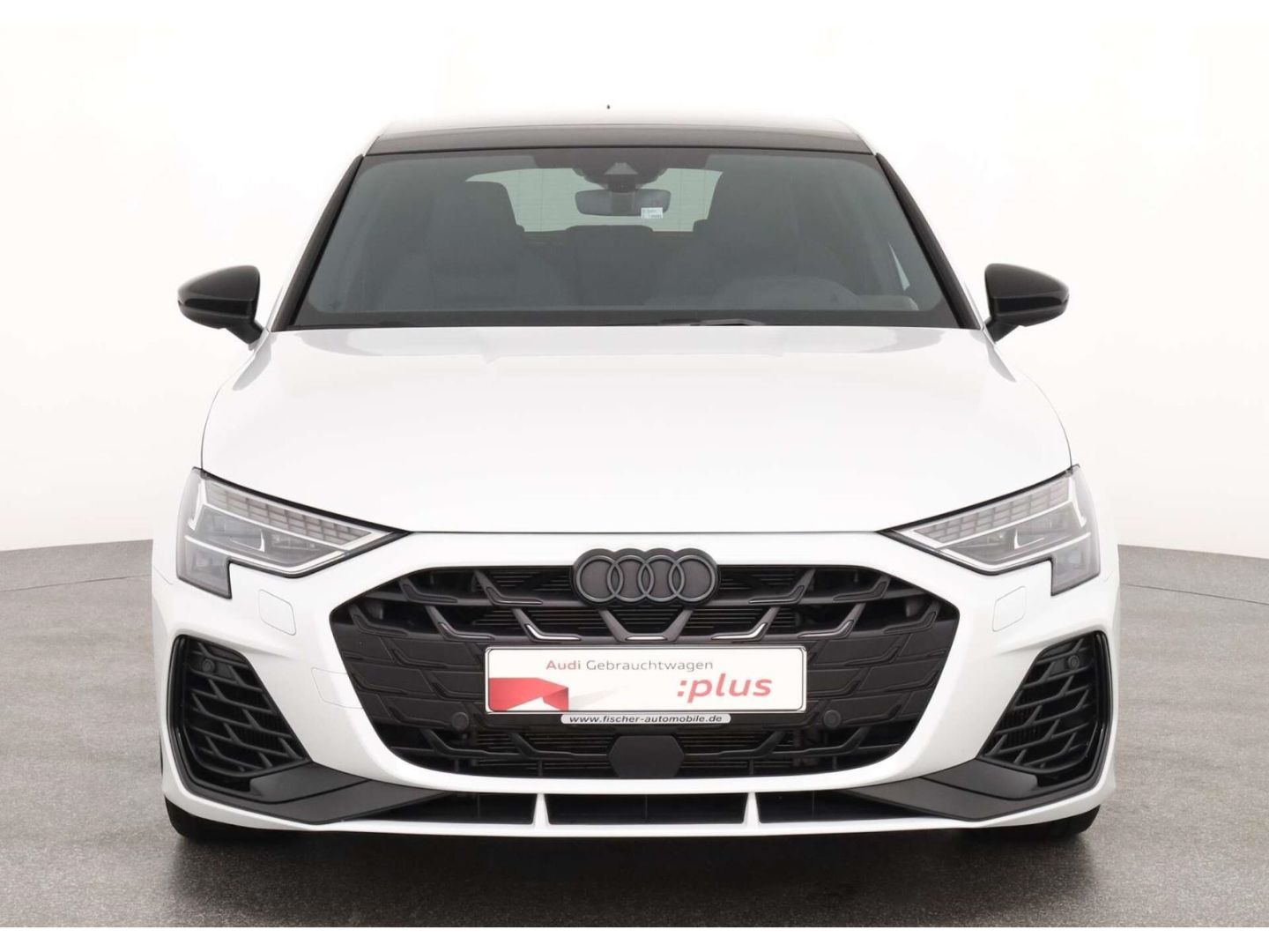 Audi S3 2024 г. Белый, пробег 33297 км