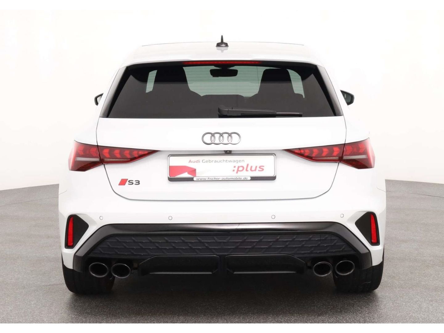Audi S3 2024 г. Белый, пробег 33297 км