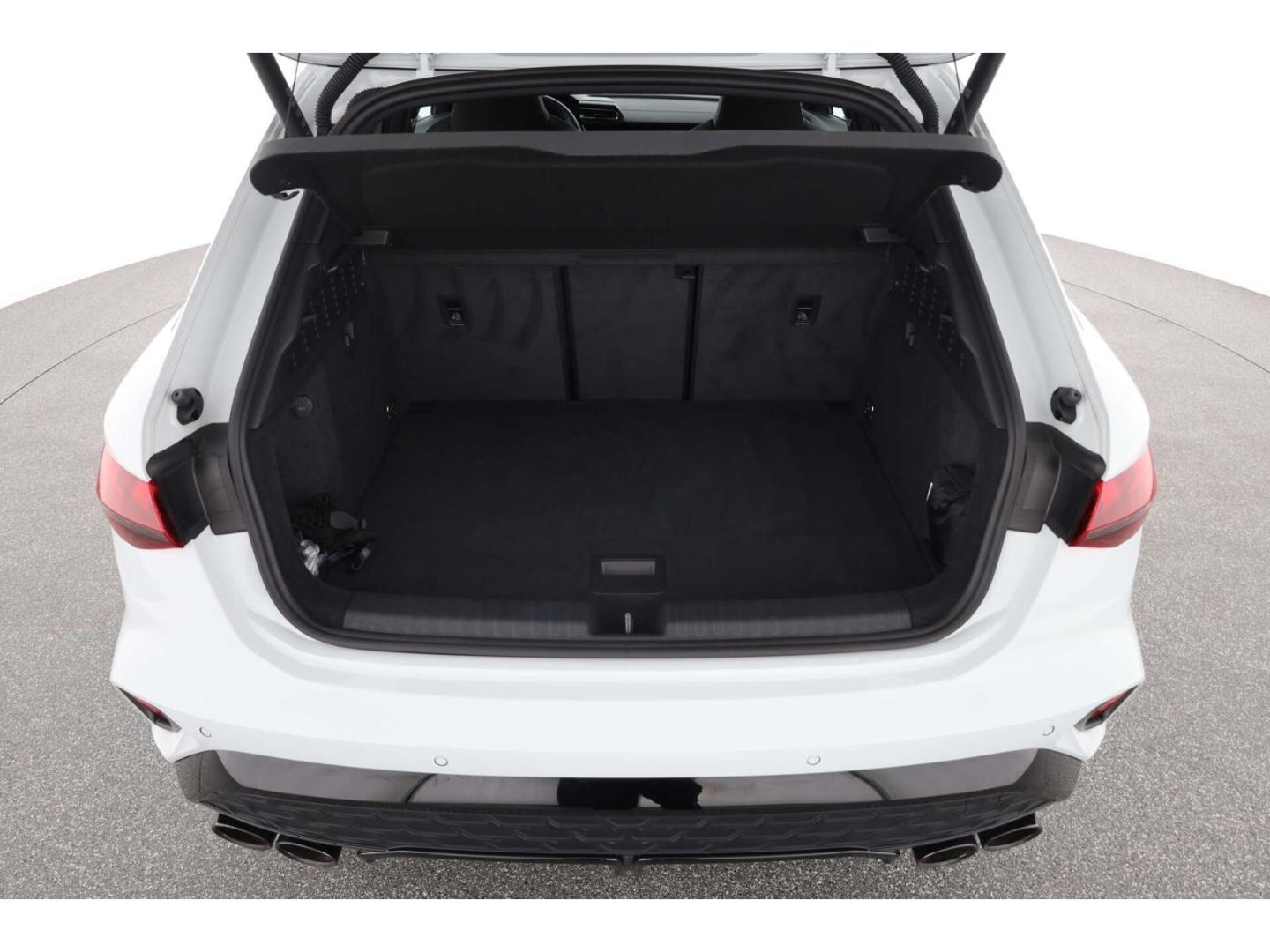 Audi S3 2024 г. Белый, пробег 33297 км