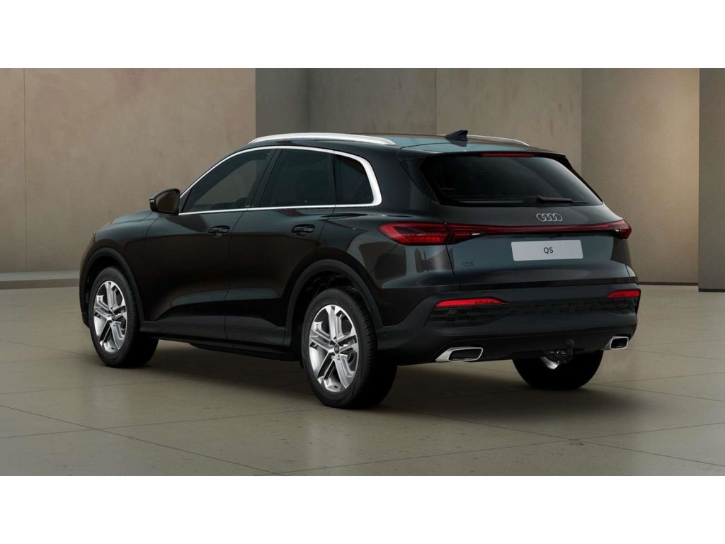 Audi Q5 2025 г. Чёрный, пробег 17873 км