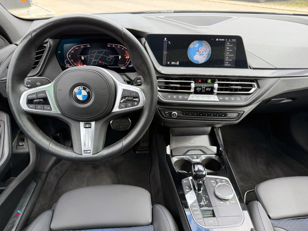 BMW 118 2023 г. Чёрный, пробег 12999 км