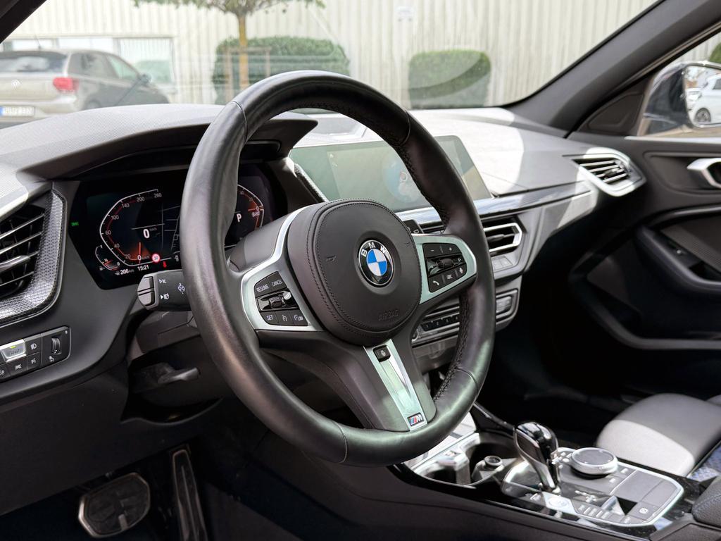 BMW 118 2023 г. Чёрный, пробег 12999 км