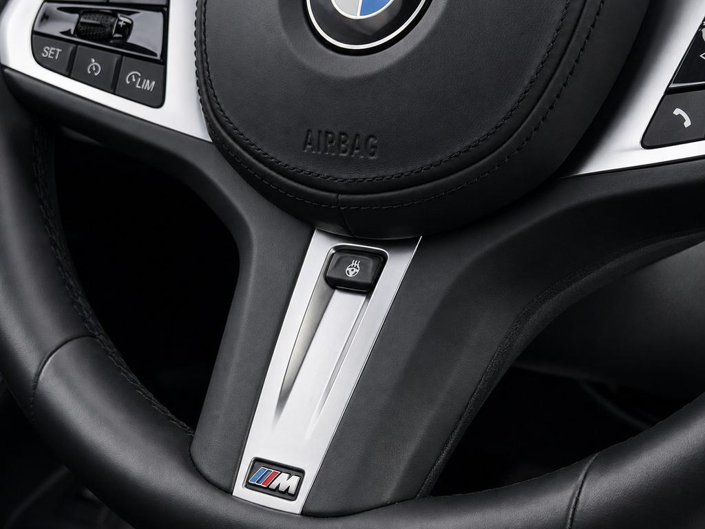 BMW 118 2023 г. Чёрный, пробег 12999 км