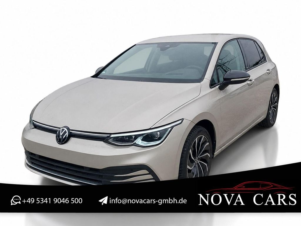 Volkswagen Golf 2023 г. Серебристый, пробег 22400 км