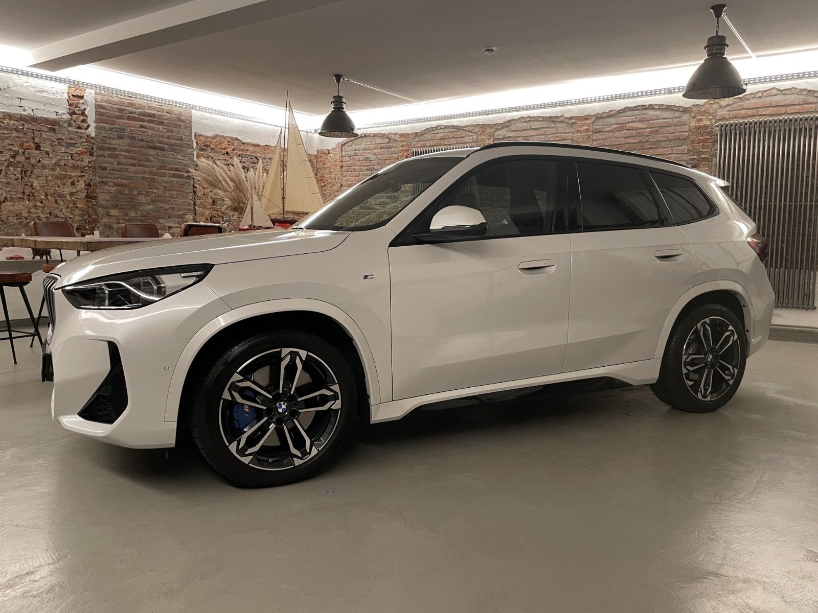 BMW X1 2025 г. Белый, пробег 25000 км
