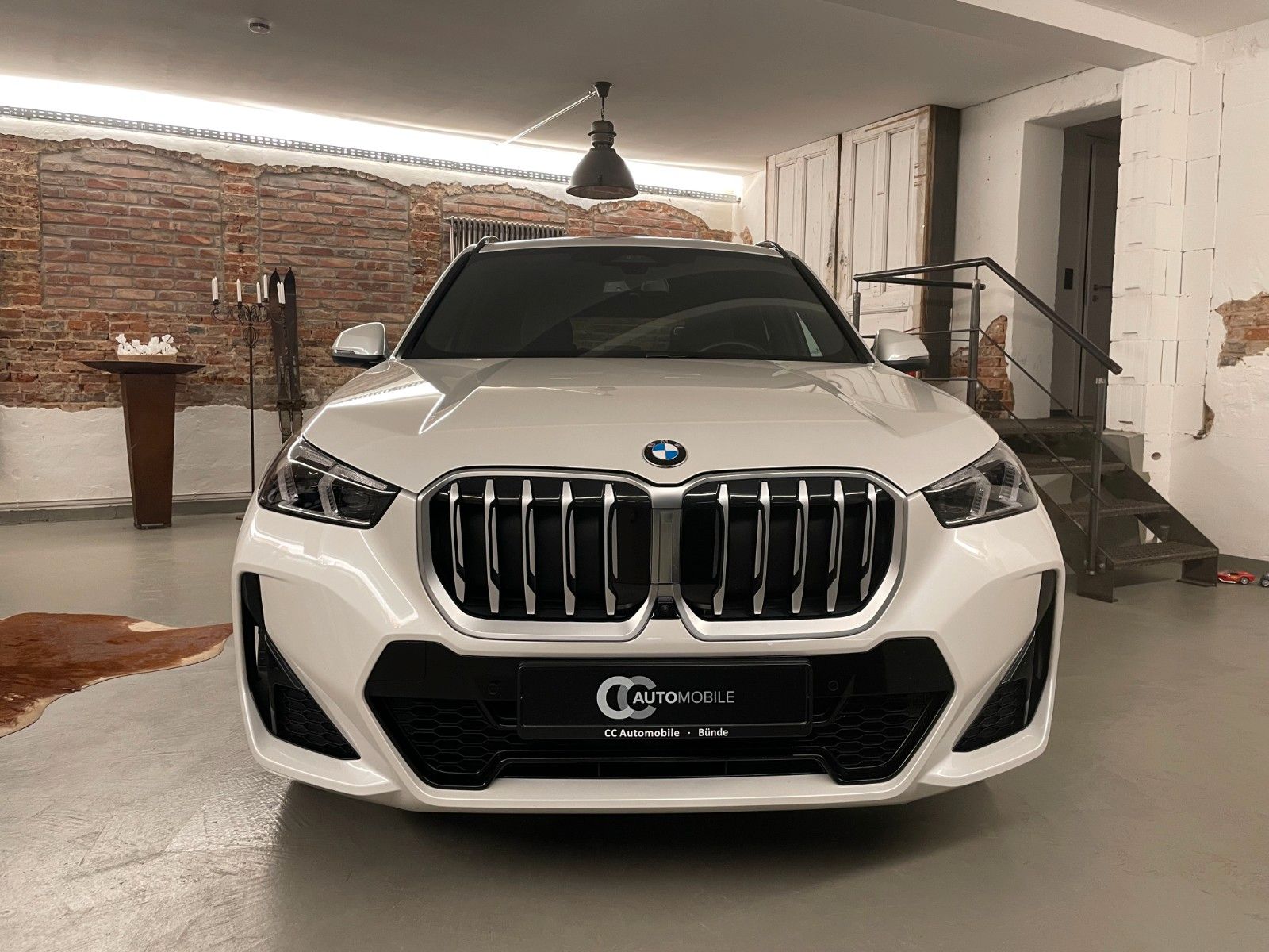 BMW X1 2025 г. Белый, пробег 25000 км