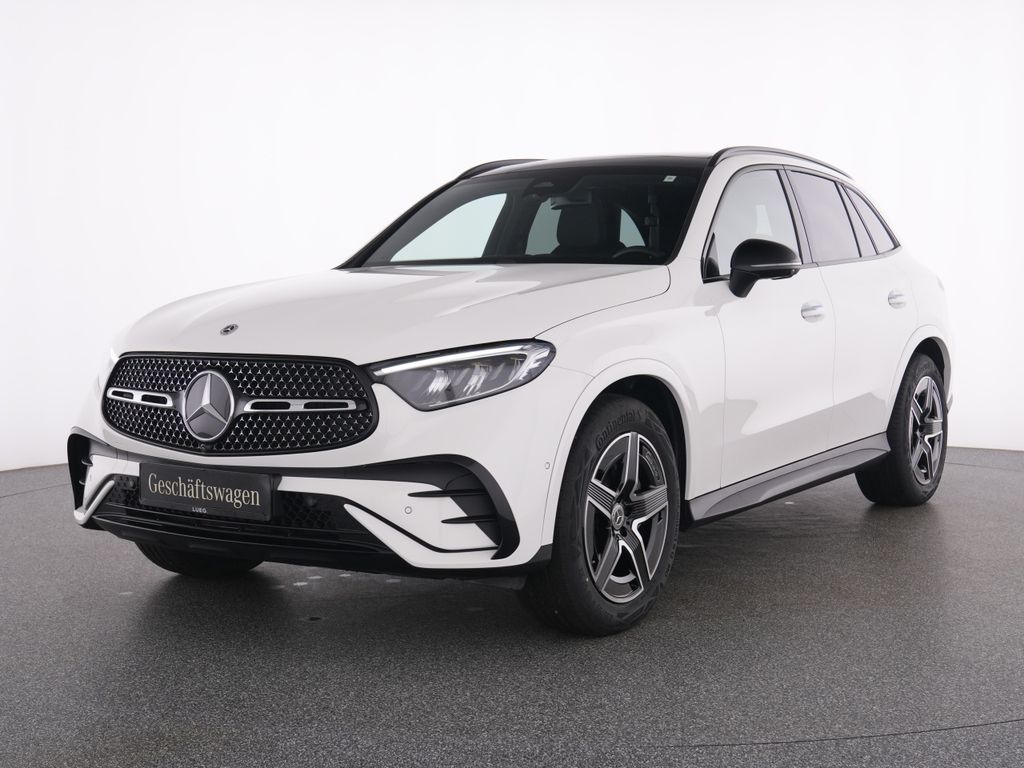 Mercedes-Benz GLC 200 2026 г. Белый, пробег 11082 км