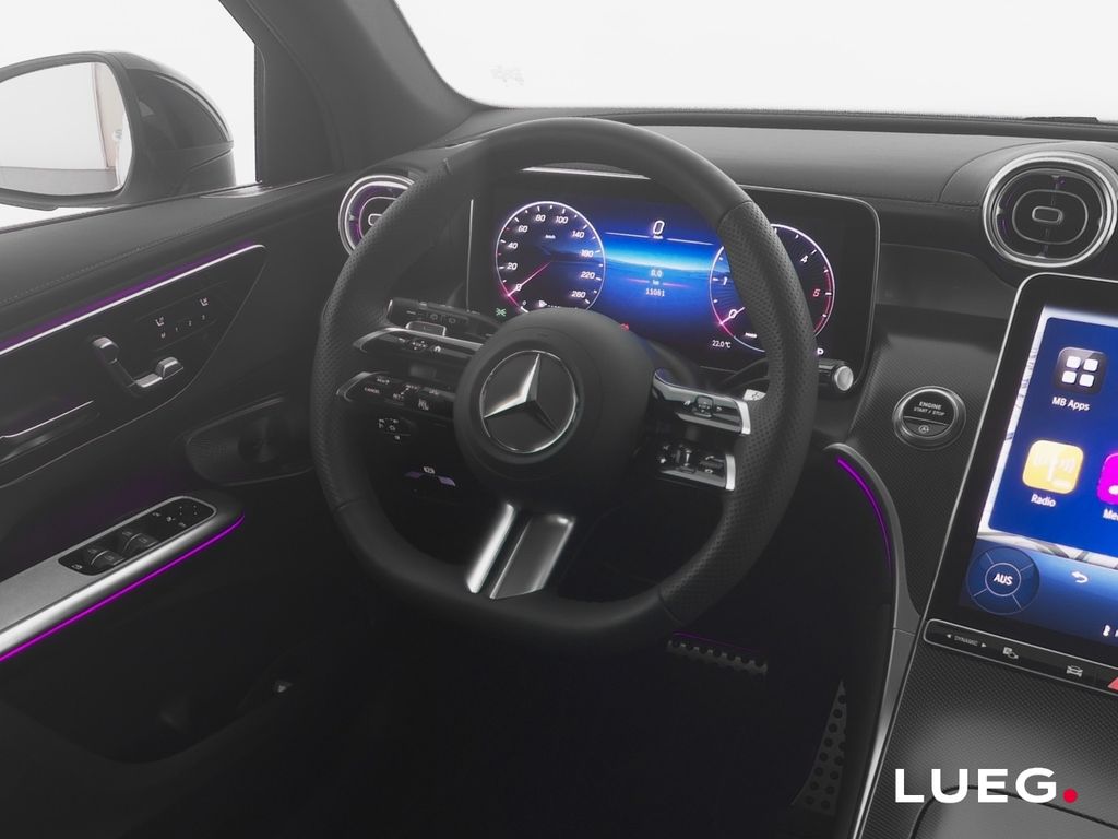 Mercedes-Benz GLC 200 2026 г. Белый, пробег 11082 км