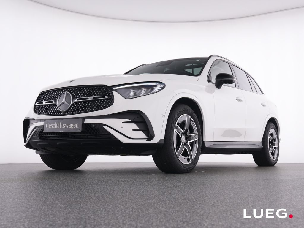 Mercedes-Benz GLC 200 2026 г. Белый, пробег 11082 км