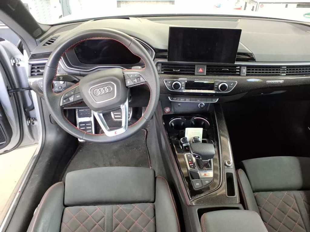 Audi S5 2023 г. Серый, пробег 47000 км
