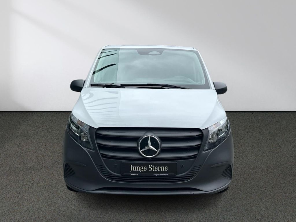Mercedes-Benz Vito 2024 г. Белый, пробег 31720 км