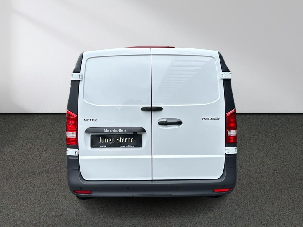 Mercedes-Benz Vito 2024 г. Белый, пробег 31720 км