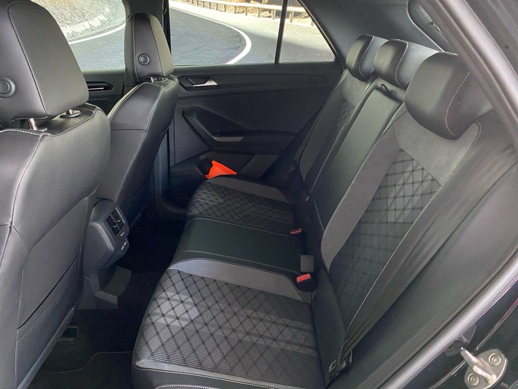 Volkswagen T-Roc 2023 г. Чёрный, пробег 36533 км
