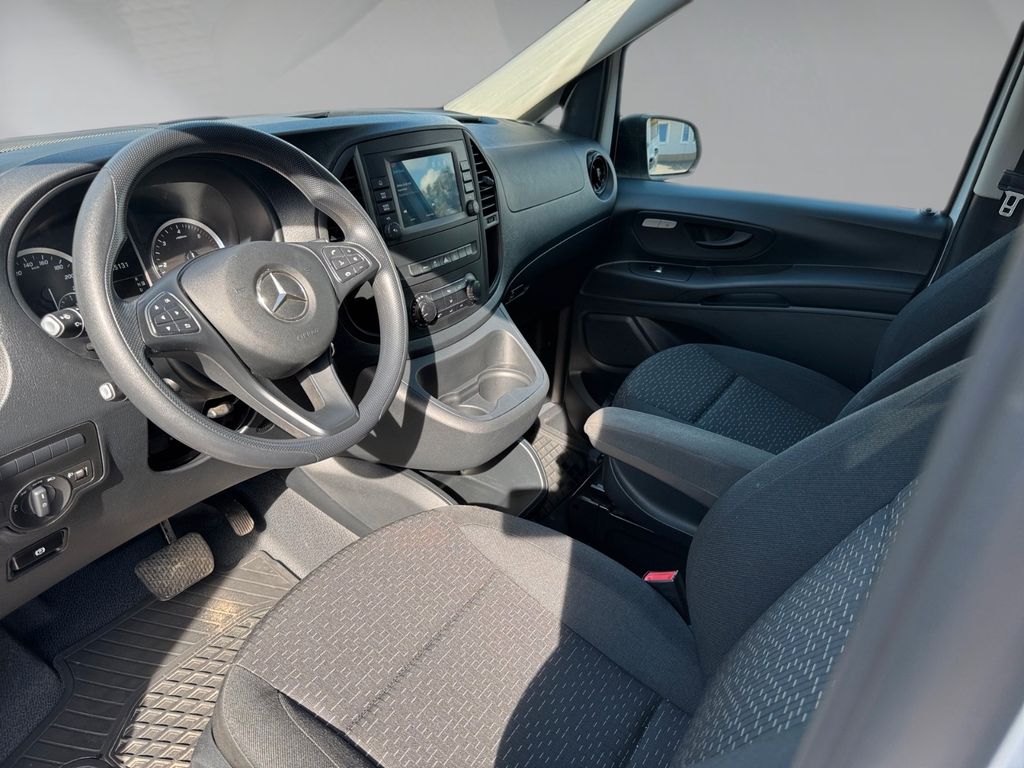 Mercedes-Benz Vito 2023 г. Белый, пробег 35200 км