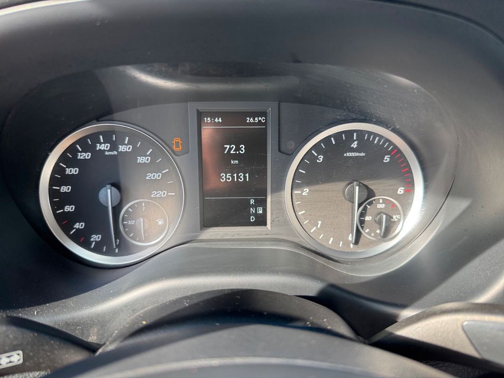 Mercedes-Benz Vito 2023 г. Белый, пробег 35200 км