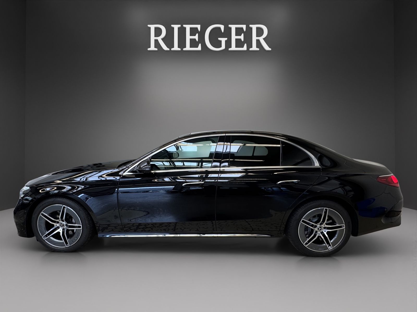 Mercedes-Benz E 450 2025 г. Чёрный, пробег 14150 км
