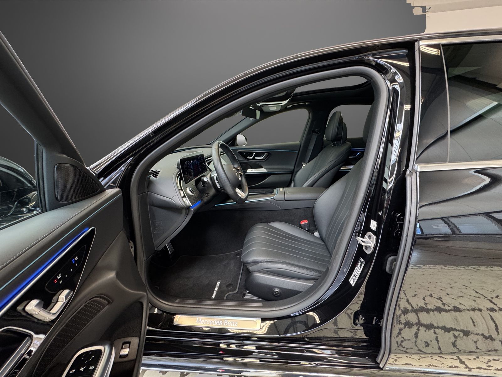 Mercedes-Benz E 450 2025 г. Чёрный, пробег 14150 км