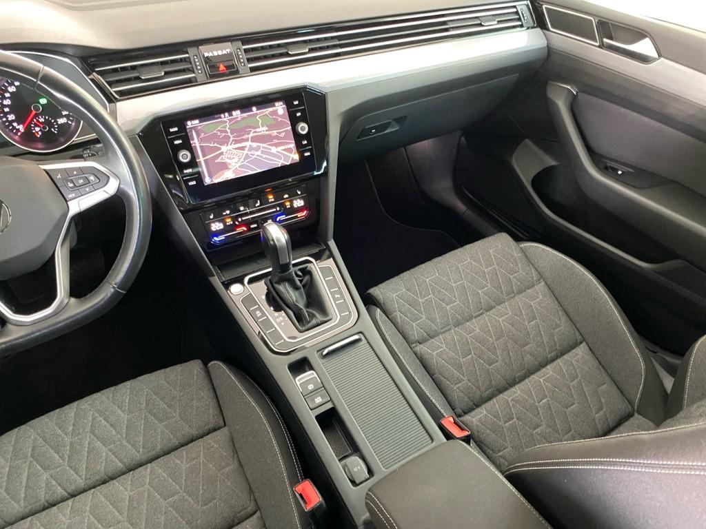 Volkswagen PASSAT VARIANT 2023 г. Серый, пробег 39848 км
