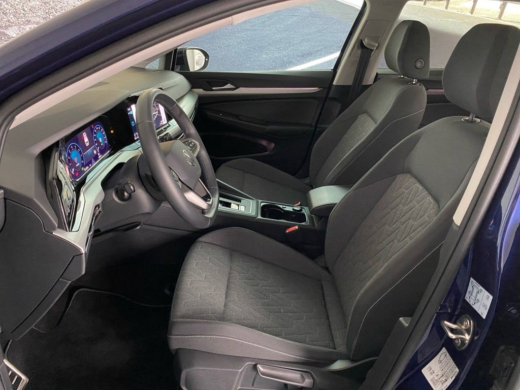 Volkswagen Golf 2024 г. Синий, пробег 22021 км