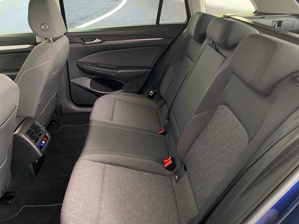 Volkswagen Golf 2024 г. Синий, пробег 22021 км