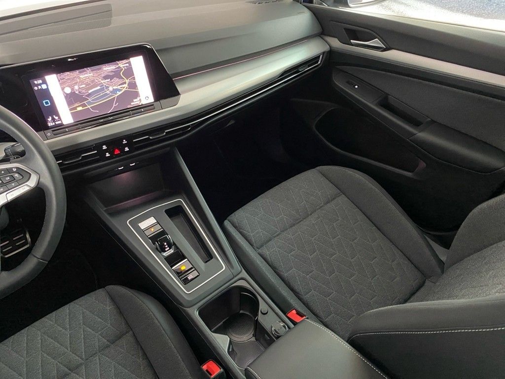 Volkswagen Golf 2024 г. Синий, пробег 22021 км