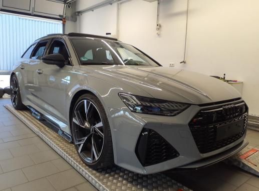 Audi RS6 2023 г. Серый, пробег 28700 км