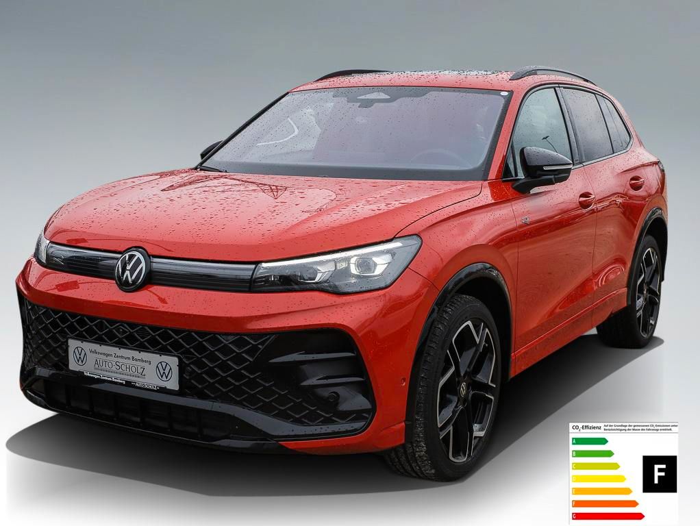 Volkswagen Tiguan 2024 г. Красный, пробег 26300 км