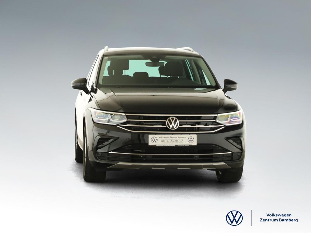 Volkswagen Tiguan 2022 г. Чёрный, пробег 41000 км
