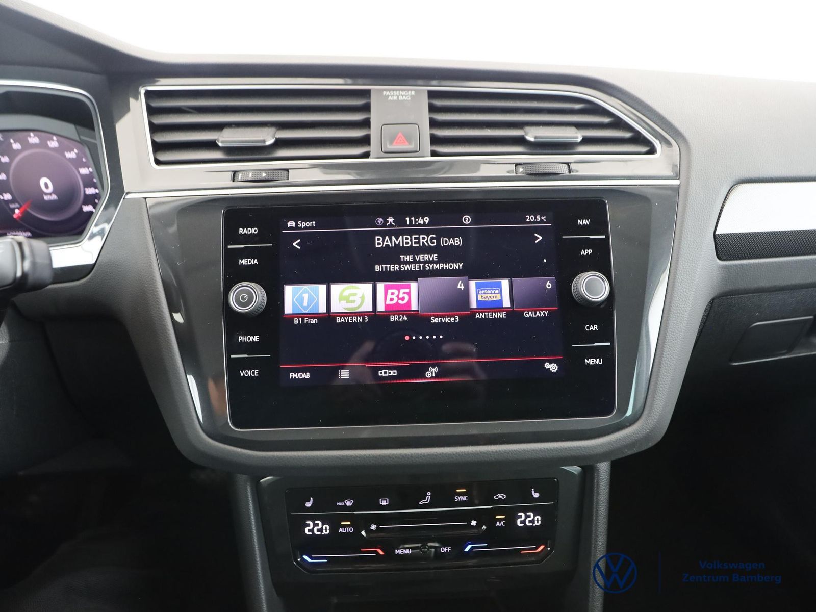 Volkswagen Tiguan 2022 г. Чёрный, пробег 41000 км
