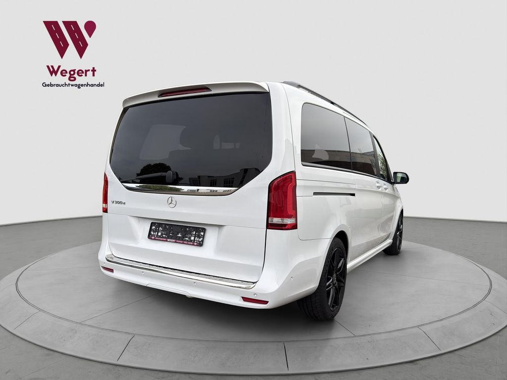 Mercedes-Benz V 300 2022 г. Белый, пробег 44050 км