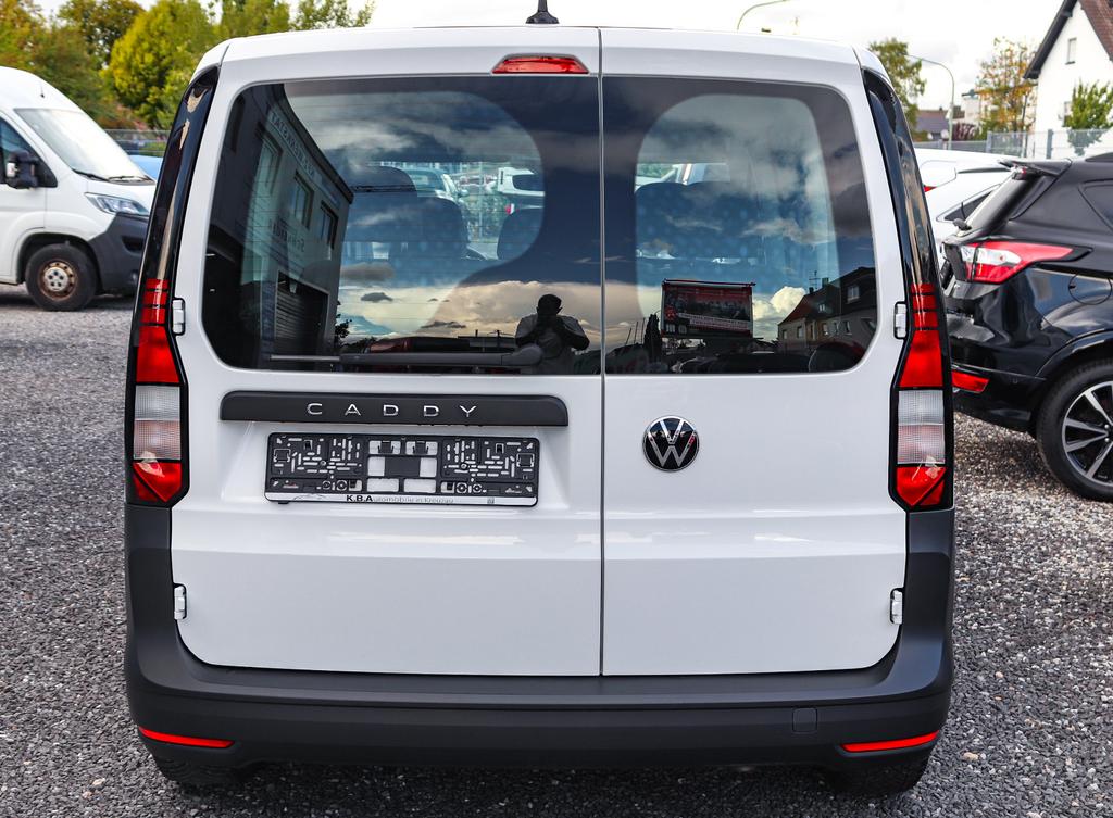 Volkswagen Caddy 2022 г. Белый, пробег 47000 км