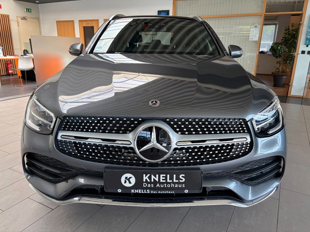 Mercedes-Benz GLC 300 2022 г. Серый, пробег 30900 км