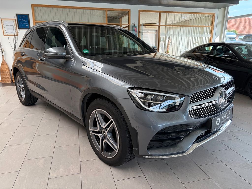 Mercedes-Benz GLC 300 2022 г. Серый, пробег 30900 км