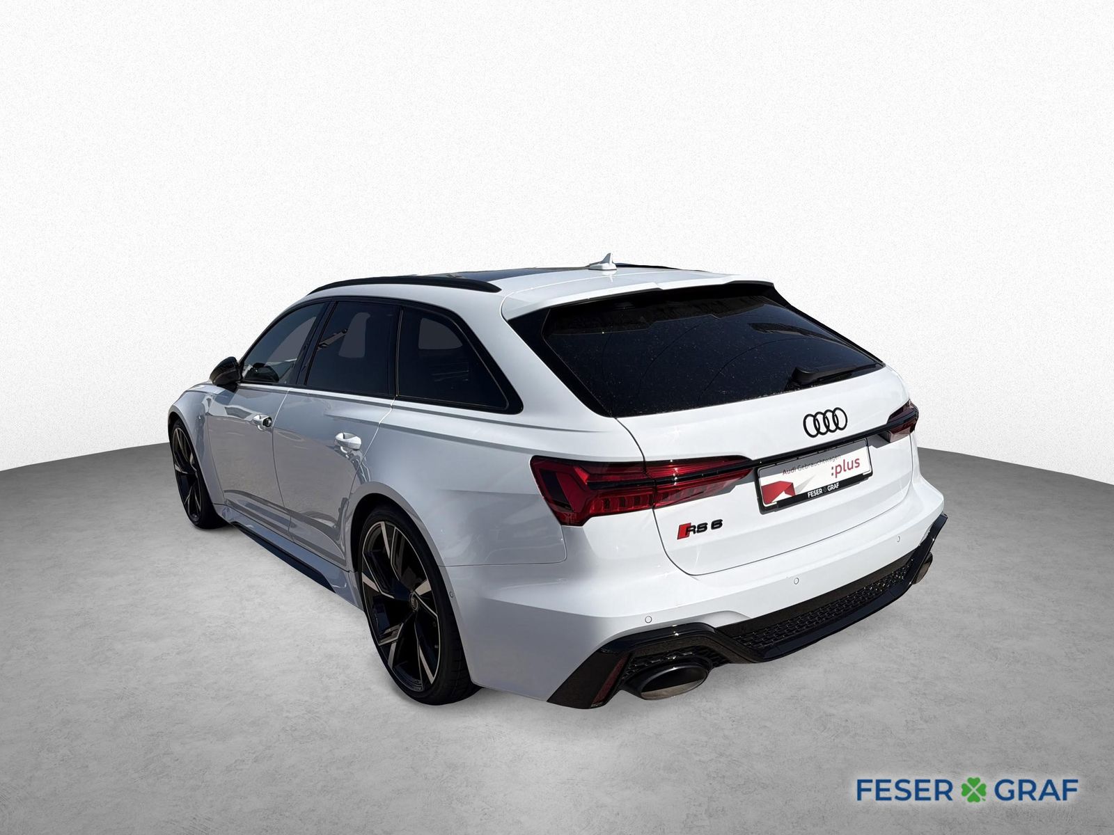 Audi RS6 2024 г. Белый, пробег 43100 км